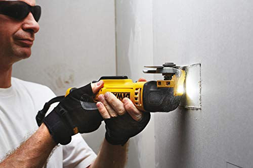 DEWALT Multi-Tool/ Multifunktionswerkzeug (18 Volt, 2,0 Ah Akku, bürstenlos, LED-Arbeitslampe, Airlock-System, inkl. 35-teiliges Zubehör-Set, 2 Akkus, Schnell-Ladegerät und TSTAK Box II) DCS355D2