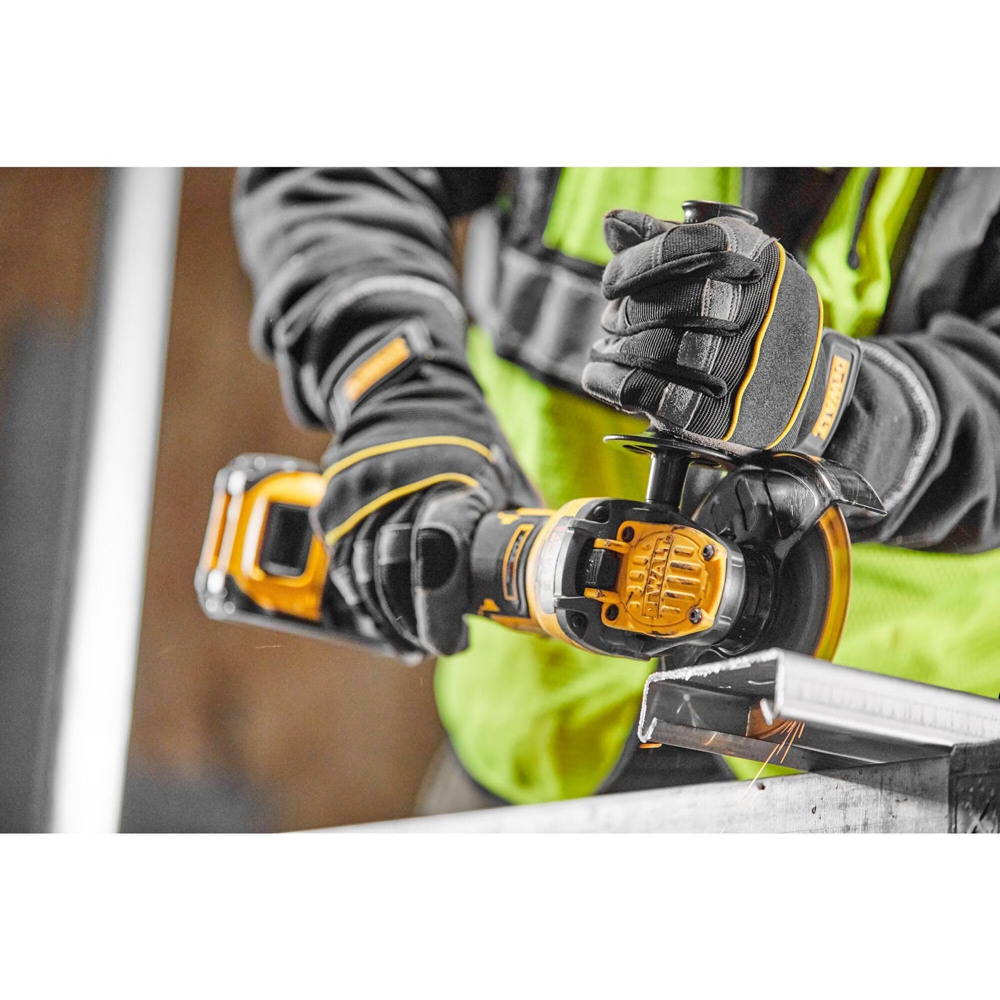 Dewalt 18V XR Flexvolt Advantage Akku-Winkelschleifer DCG409NT (125mm, bürstenloser Motor, elektronische Bremse & Kupplung, M14, inkl. TSTAK-Box II & Zubehör, Lieferung ohne Akku & Ladegerät)
