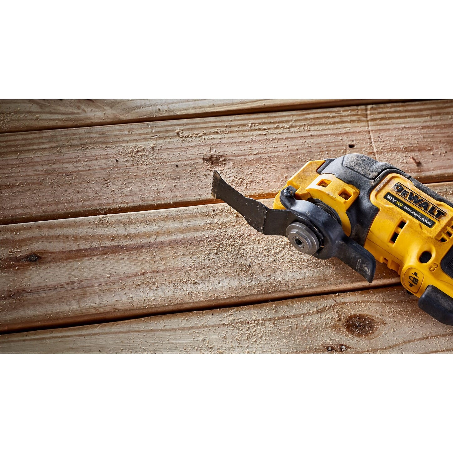 Dewalt 12V Akku-Multi-Tool DCS353D2 (oszillierendes Werkzeug, bürstenlos, mit Multifit-Adapter, AirLock-Staubabsaugung, LED-Leuchte, inkl. 29-teiliges Zubehör-Set, 2 Akkus, Ladegerät & TSTAK-Box II)
