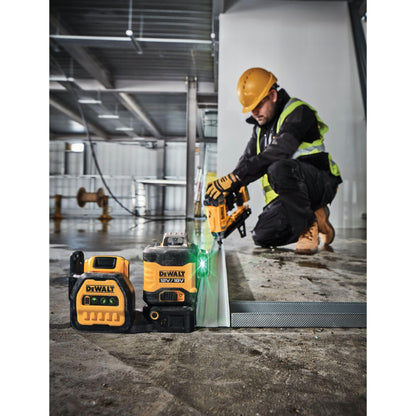 Dewalt 360° Akku-Multilinienlaser Grün DCE089NG18 (selbstnivellierend, Genauigkeit +/- 3mm auf 10m, kompatibel mit 12V & 18V XR Akkus, inkl. TSTAK Box, Wandhalterung, Lieferung ohne Akku & Ladegerät)
