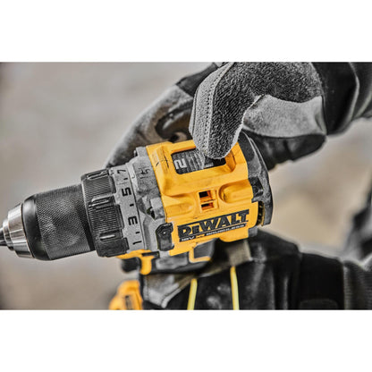 Dewalt 18 Volt 2-Gang Akku Bohrschrauber DCD800P2T (kraftvolles 2-Gang Vollmetall-Getriebe, bürstenloser Motor, 13 mm Schnellspannbohrfutter, LED-Leuchte, inkl. 2x 5.0Ah Akkus, Ladegerät & TSTAK-Box)